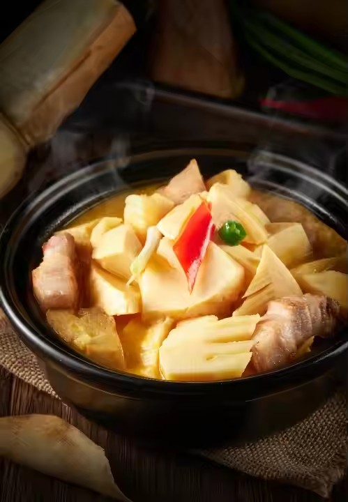 bamboo shoots canned food