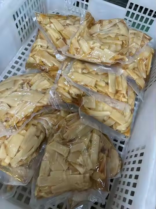 bamboo shoots canned food