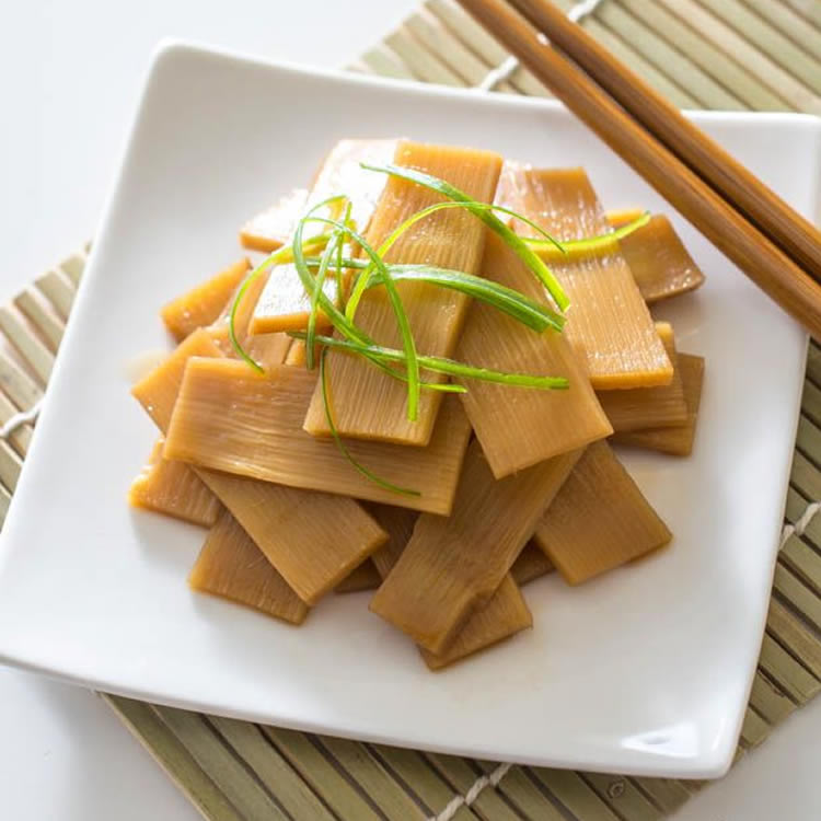 bamboo shoots canned food