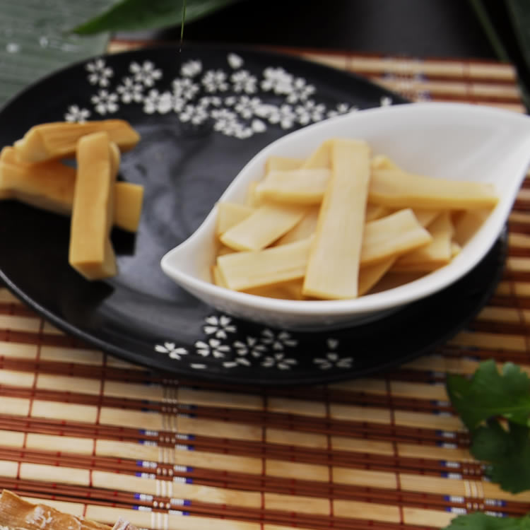 bamboo shoots canned food