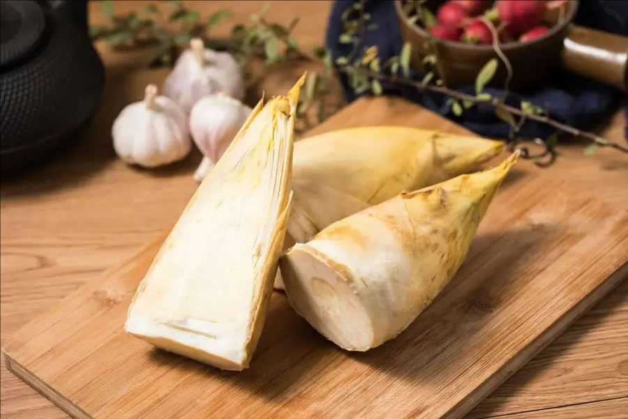 Techniques for cutting bamboo shoots