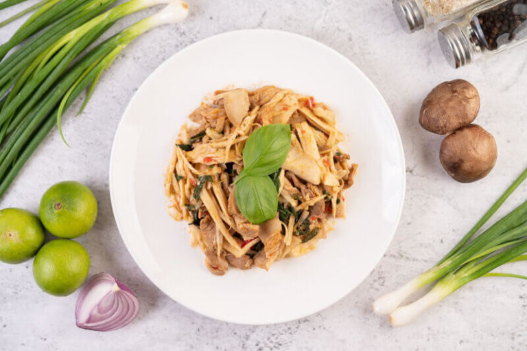 tir fried beef with bamboo shoots