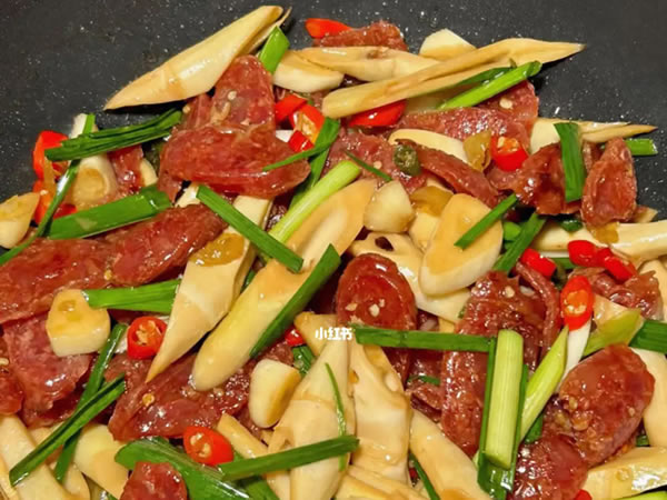 cook with bamboo shoots