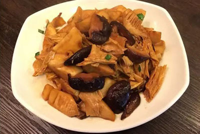 How to Cook Canned Bamboo Shoots?